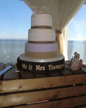 wedding day cake stand